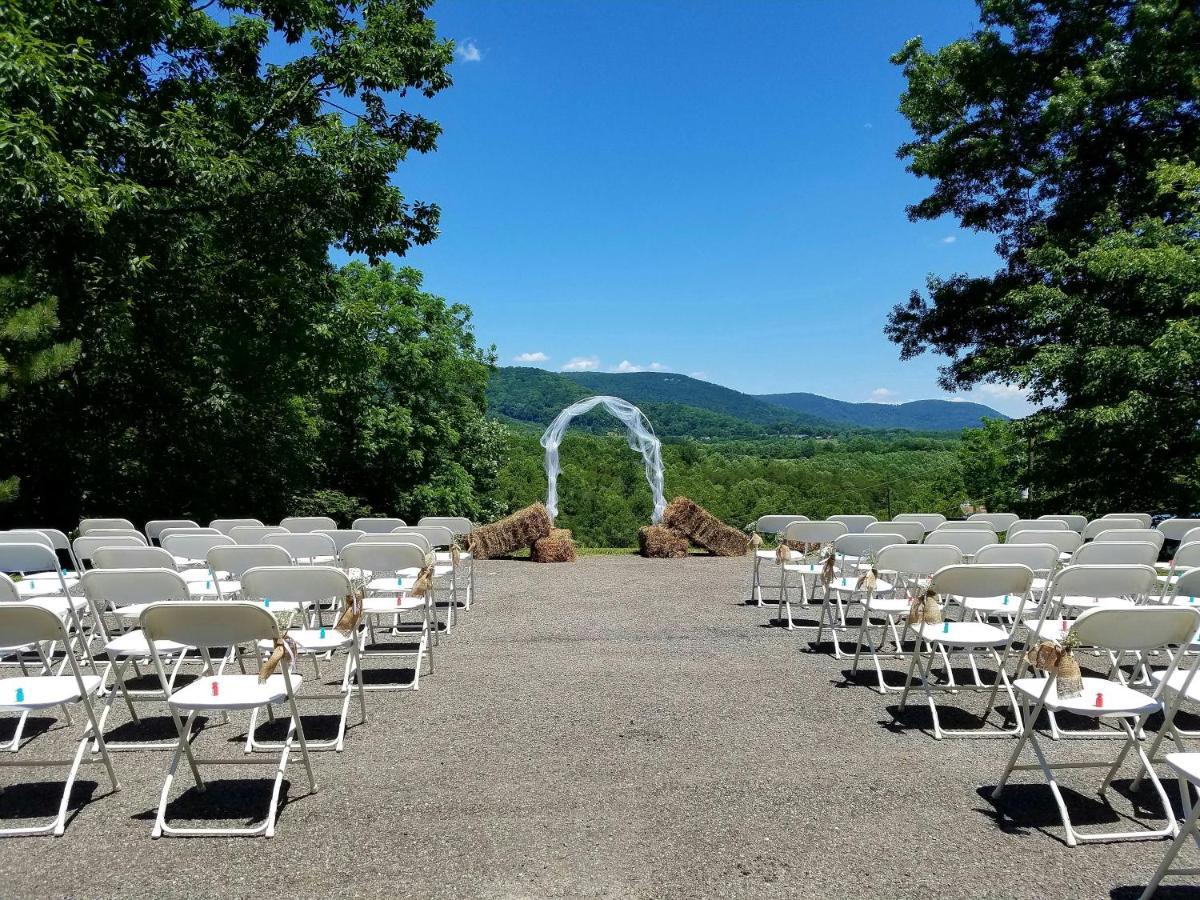 Blue Ridge Manor Bed And Breakfast Fancy Gap Екстериор снимка